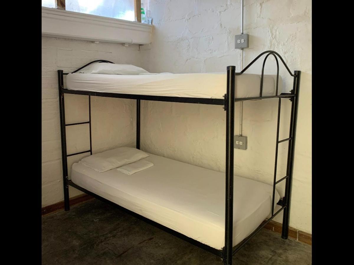 Hostal Casa Estacion Медельин Экстерьер фото